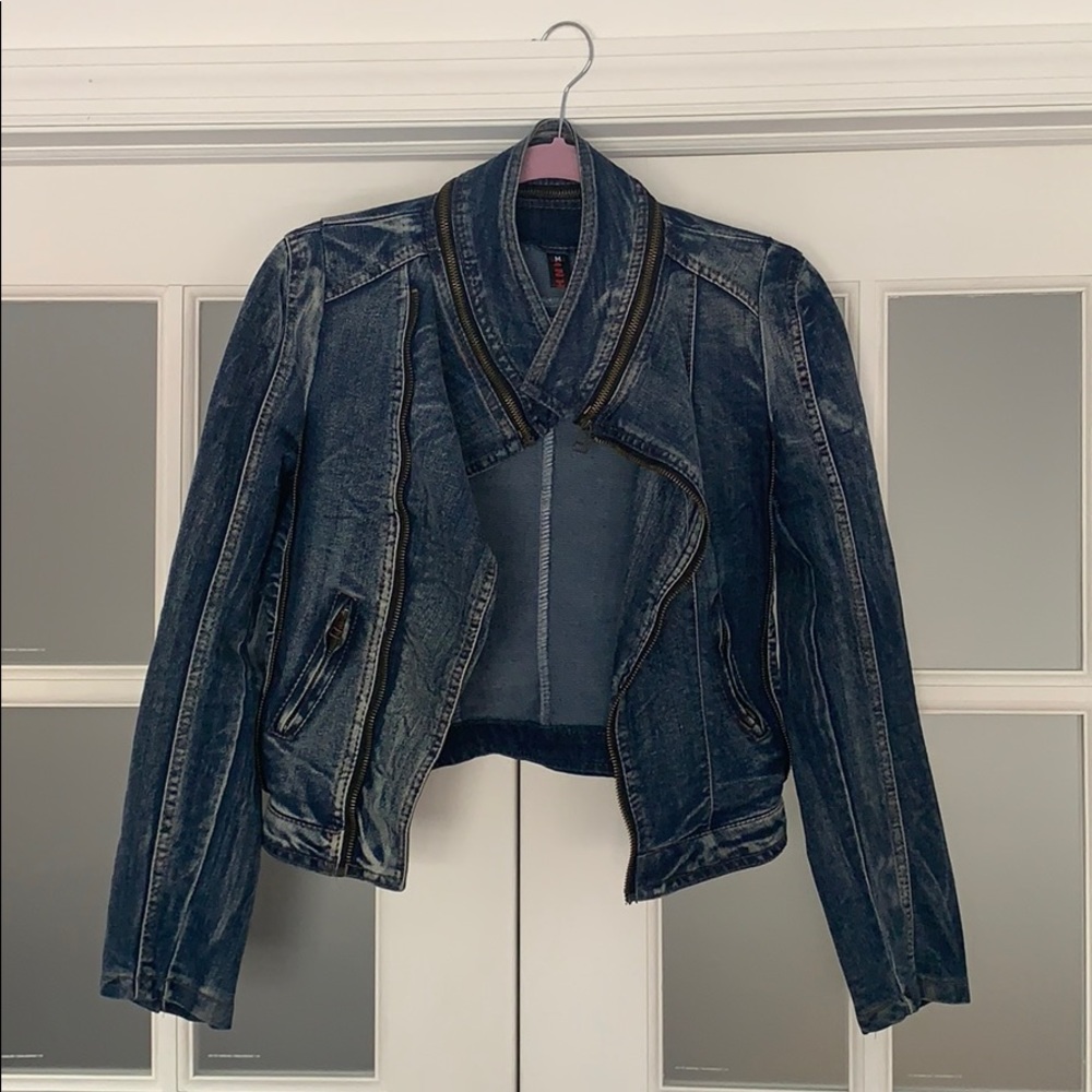 Short jean jacket